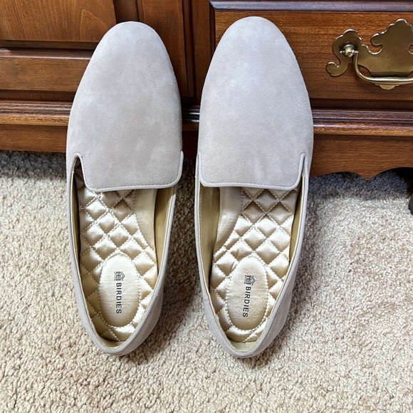 Birdies the starling SZ 9.5 light taupe gray loafers.